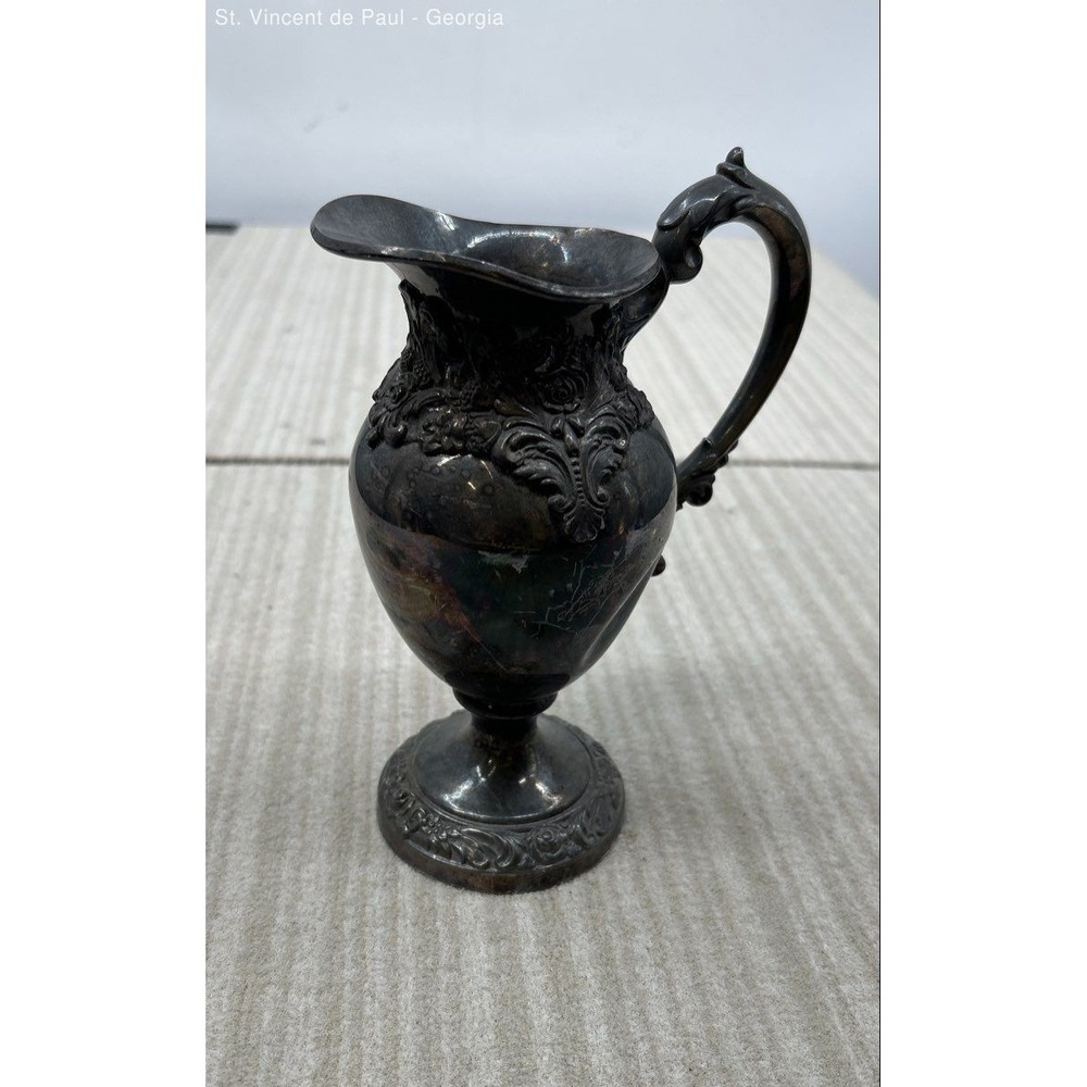 Lunt Eloquence Silverplate Creamer Pitcher A-101 Ornate Floral Footed Patinaed